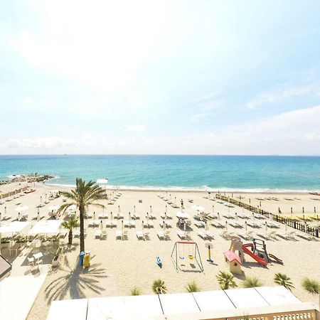 Blu Sea Apartments Pietra Ligure Eksteriør billede
