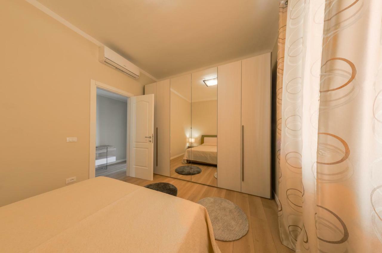 Blu Sea Apartments Pietra Ligure Eksteriør billede